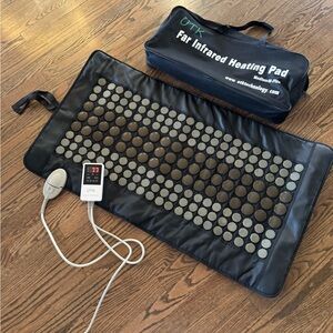 UTK Far Infrared Heating Pad